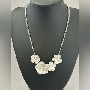 Simply Vera Vera Wang white metal flower necklace with silver tone chain